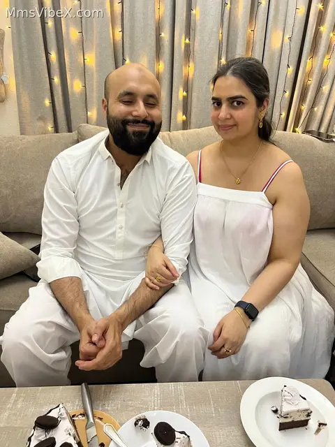Pakistani Cuckold Couple Milf Wife Sexy Bigass Asshole Pics
