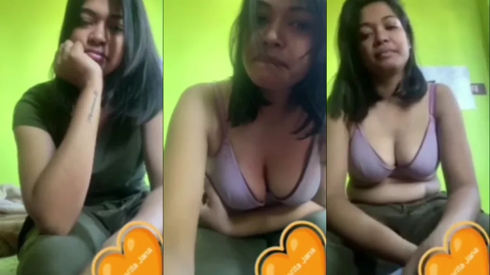 Sexy Gf Showing