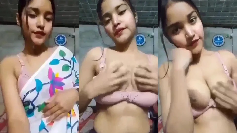 Beautiful Horny Gf Pressing Boobs Teasing