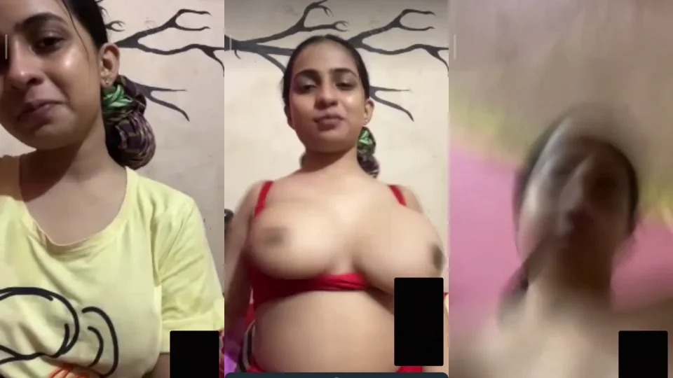 Beautiful Hot Bigboob Horny Gf Fingering