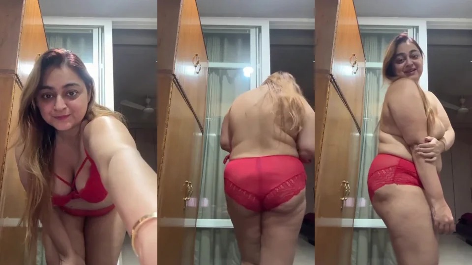 Beautiful Indian Sexy Chubby Milf Showing Teasing