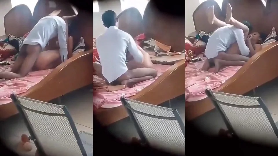 Young Lover Enjoying And Fucking In Hotel Room But The Hotel Staffs Peeping And Capturing Video Through Small Holes